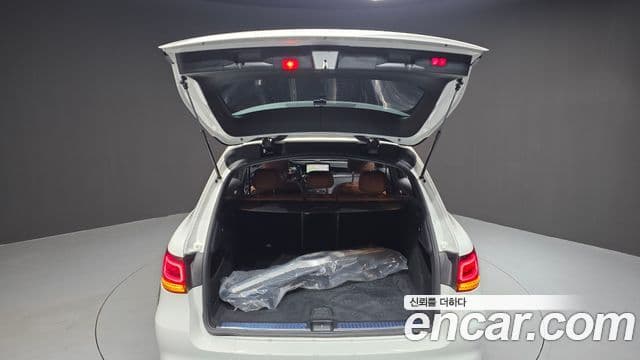 Mercedes-Benz GLC-Class 2022 — ფოტო 14/33