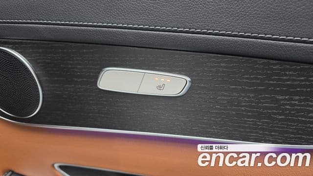 Mercedes-Benz GLC-Class 2022 — ფოტო 27/33