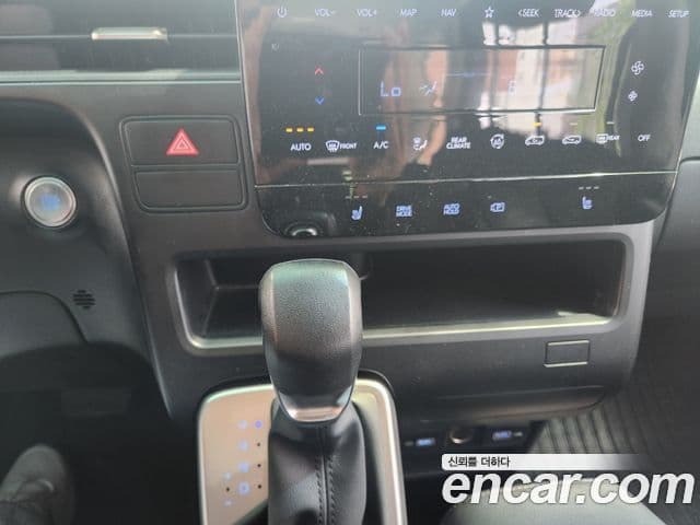 Hyundai Staria 2023 — Şəkil 7/20