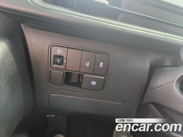 Hyundai Staria 2023 — Şəkil 17/20