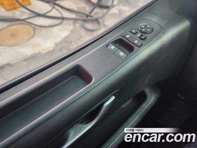 Hyundai Staria 2023 — Şəkil 18/20