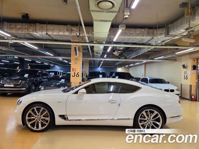 Bentley Continental GT 2023 — ფოტო 5/20