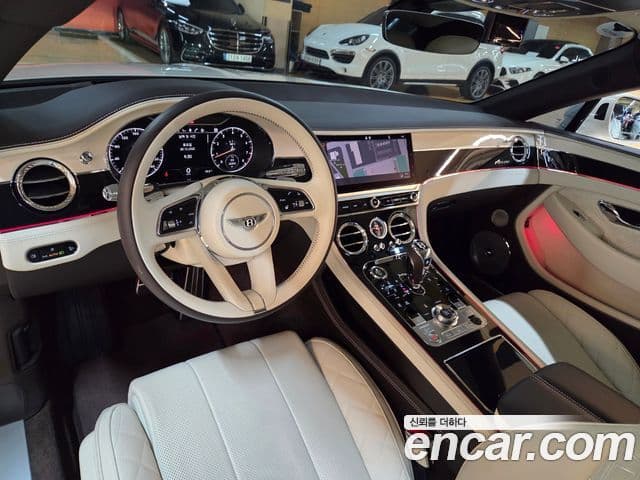 Bentley Continental GT 2023 — ფოტო 17/20