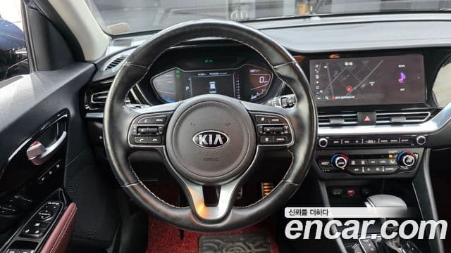 Kia Niro 2020 — Şəkil 13/20