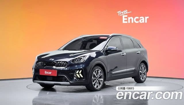 Kia Niro 2020 — фото 1 из 20