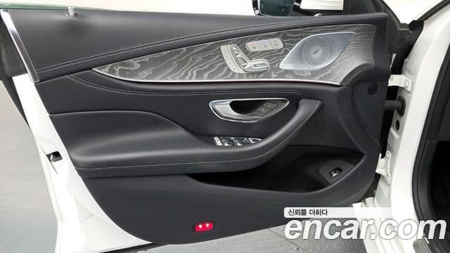 Mercedes-Benz CLS-Class 2019 — Photo 19/33