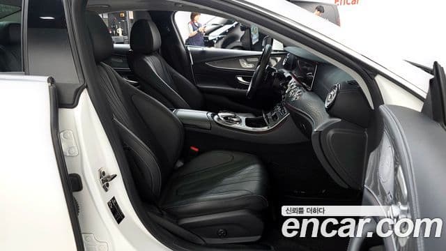 Mercedes-Benz CLS-Class 2019 — Photo 3/33