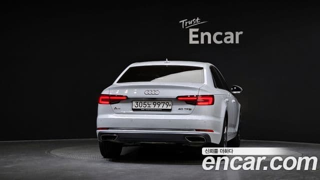 Audi A4 2019 — ფოტო 3/20