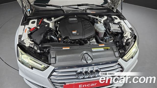 Audi A4 2019 — ფოტო 5/20