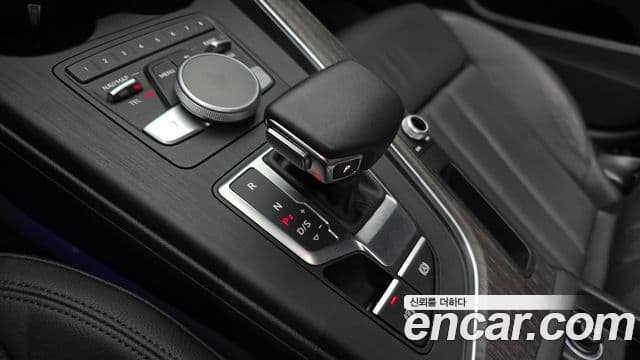 Audi A4 2019 — ფოტო 8/20