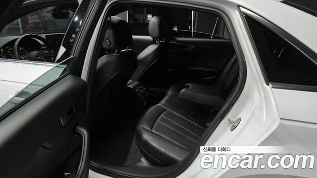Audi A4 2019 — ფოტო 12/20