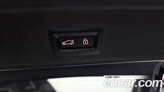 BMW X6 2020 — Photo 12/33