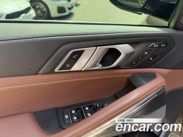 BMW X6 2020 — Photo 17/19