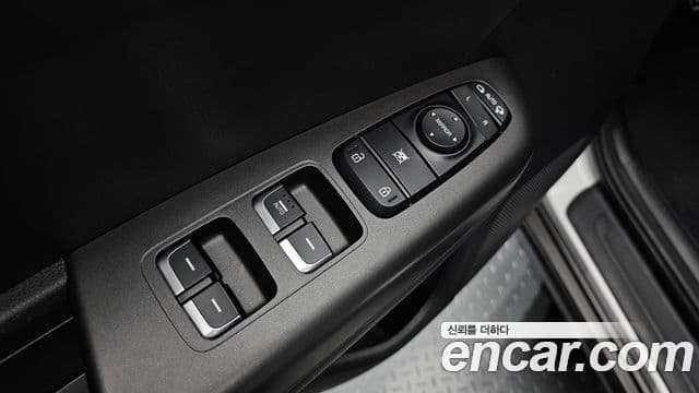 Kia Sportage The Bold 2019 — ფოტო 16/20