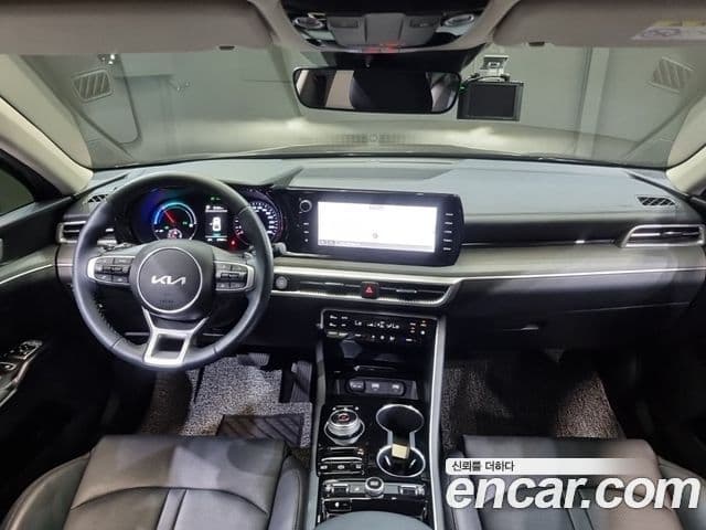 Kia K5 2023 — ფოტო 7/20