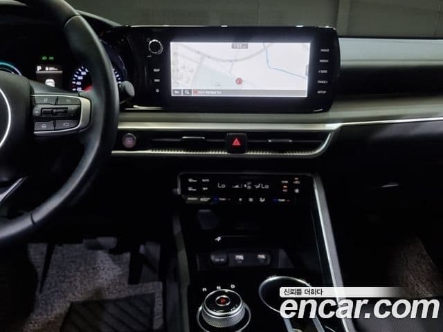 Kia K5 2023 — ფოტო 8/20