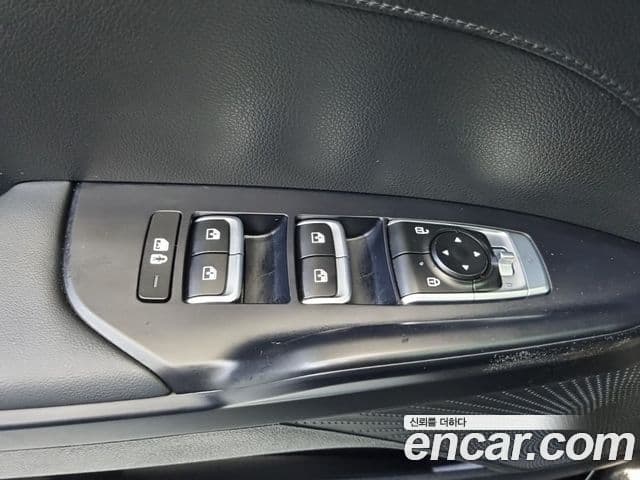 Kia K5 2023 — ფოტო 17/20