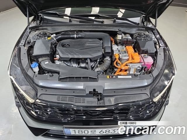Kia K5 2023 — ფოტო 19/20