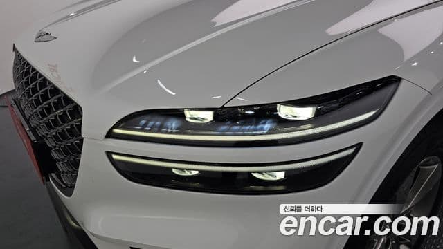 Genesis GV70 2021 — Photo 17/36