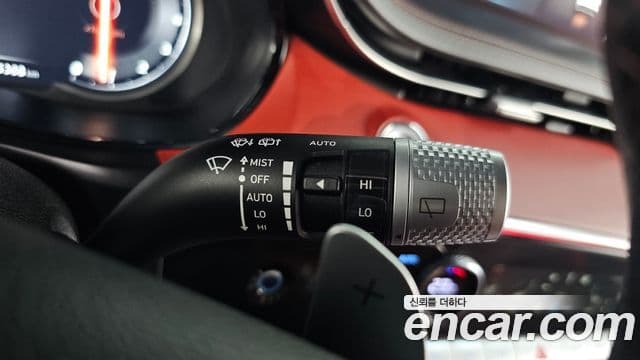 Genesis GV70 2021 — Photo 20/36
