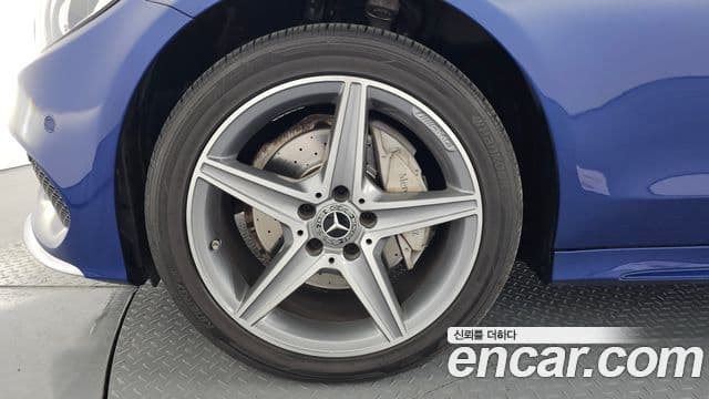 Mercedes-Benz C-Class 2018 — Şəkil 1/30