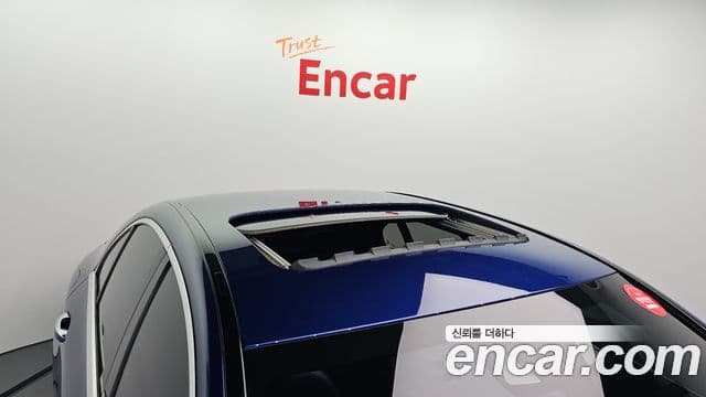 Mercedes-Benz C-Class 2018 — Şəkil 17/30