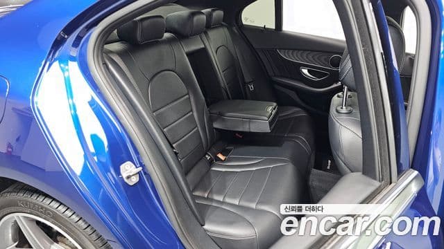Mercedes-Benz C-Class 2018 — Şəkil 9/30