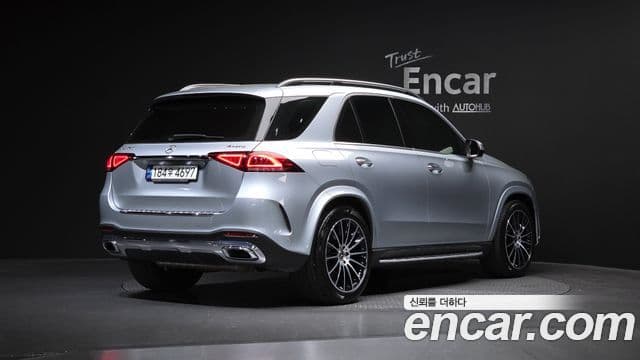 Mercedes-Benz GLE-Class 2023 — ფოტო 2/20