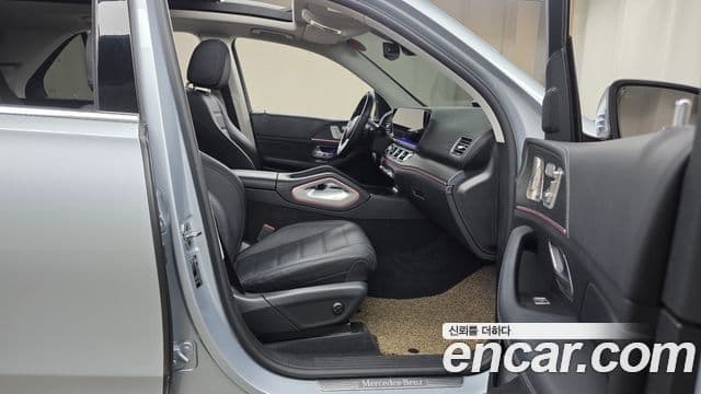 Mercedes-Benz GLE-Class 2023 — ფოტო 11/20