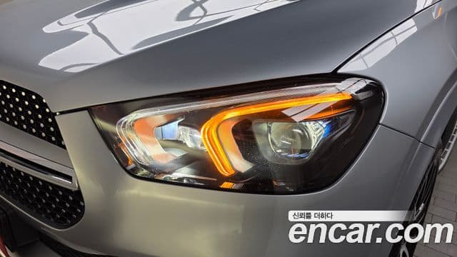 Mercedes-Benz GLE-Class 2023 — Photo 18/32