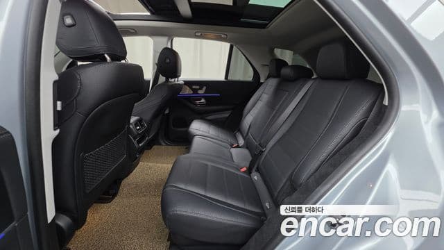 Mercedes-Benz GLE-Class 2023 — Photo 22/32