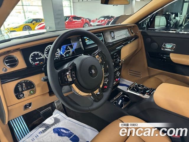 Rolls-Royce Phantom 2021 — ფოტო 3/17
