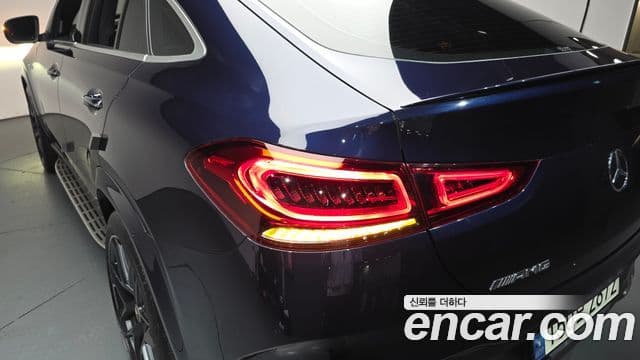 Mercedes-Benz GLE-Class 2021 — Photo 37/41