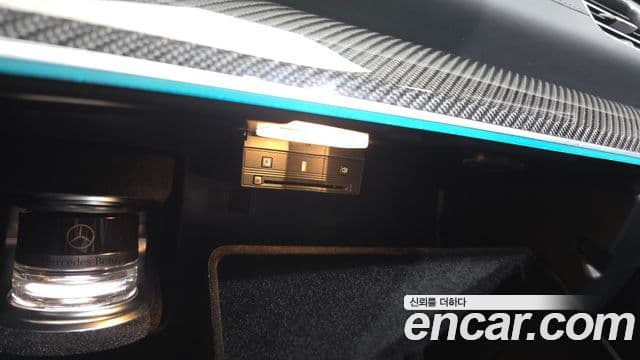 Mercedes-Benz GLE-Class 2021 — Photo 27/41