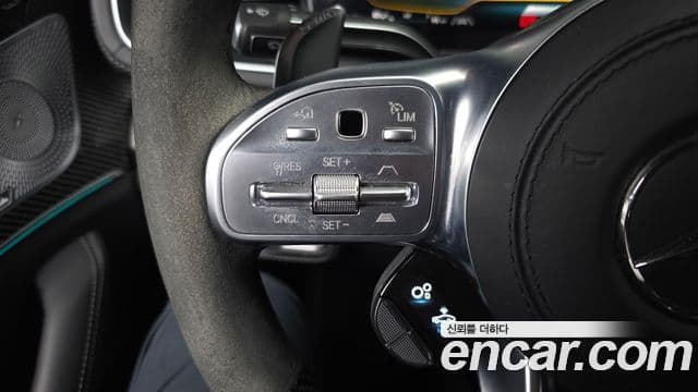 Mercedes-Benz GLE-Class 2021 — Photo 10/41