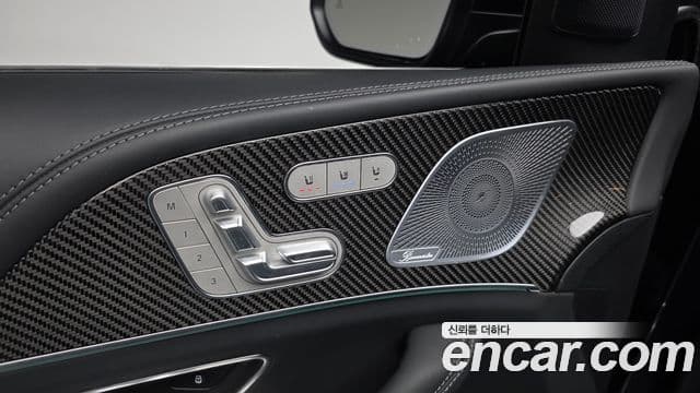 Mercedes-Benz GLE-Class 2021 — Photo 30/41