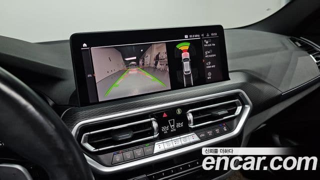 BMW X4 2022 — ფოტო 15/20