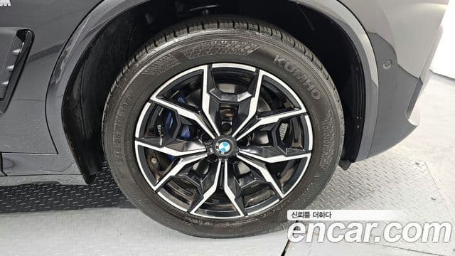 BMW X4 2022 — Photo 5/31