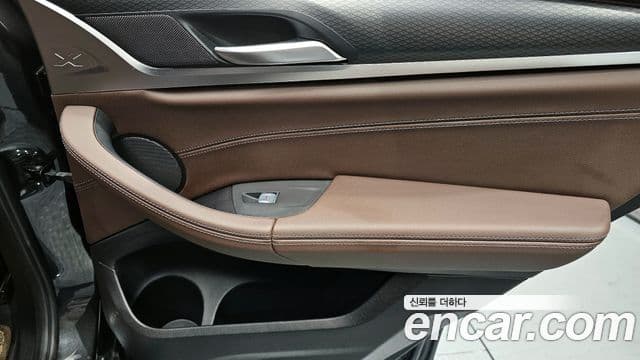 BMW X4 2022 — Photo 2/31