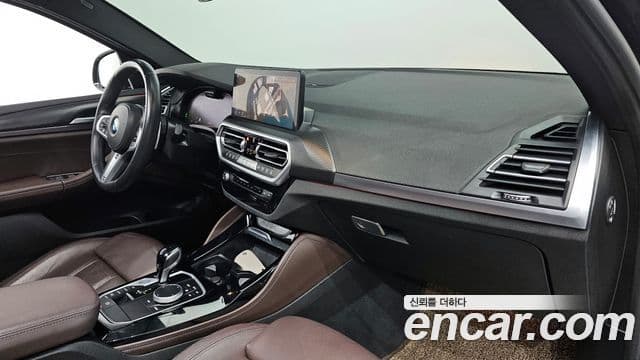 BMW X4 2022 — Photo 26/31