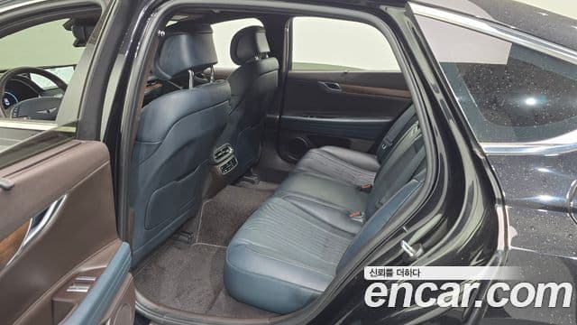 Genesis Electrified G80 2021 — Şəkil 11/20