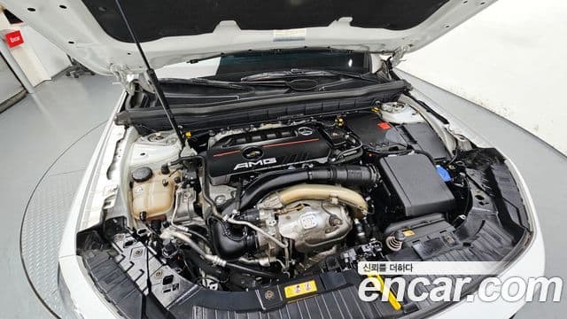 Mercedes-Benz GLB-Class 2021 — Фото 6/20