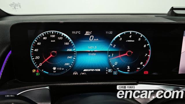 Mercedes-Benz GLB-Class 2021 — Фото 8/20