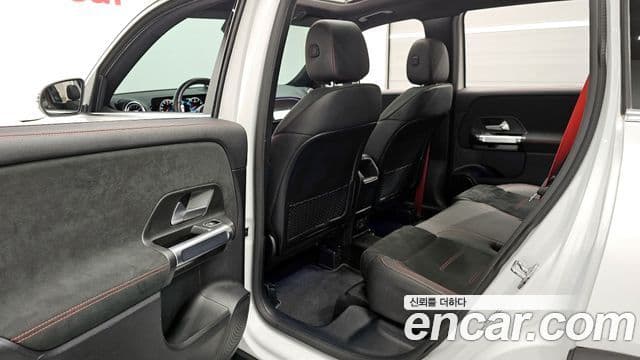 Mercedes-Benz GLB-Class 2021 — Photo 20/31