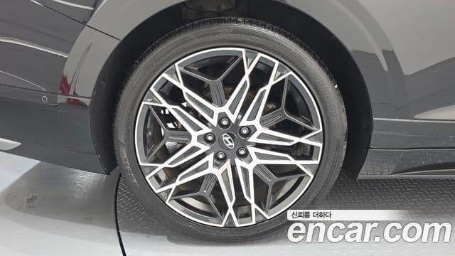 Hyundai Grandeur 2023 — ფოტო 5/20