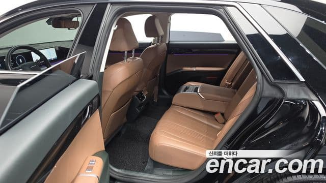 Hyundai Grandeur 2023 — ფოტო 11/20