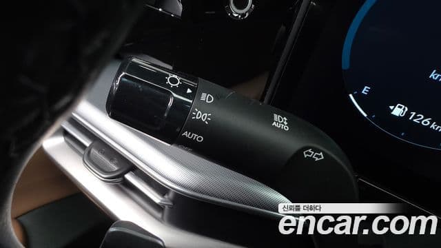 Hyundai Grandeur Hybrid 2023 — Şəkil 18/32