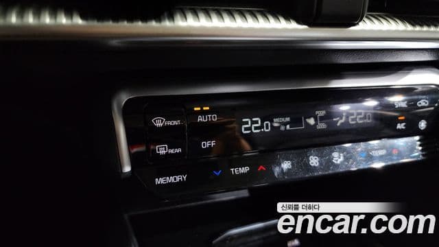 Kia K5 2021 — Photo 8/35