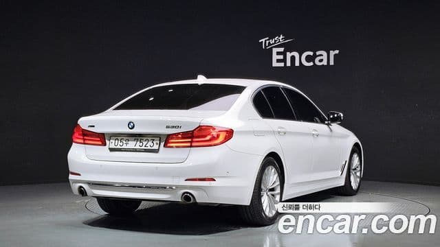 BMW 5 Series 2019 — Фото 2/20