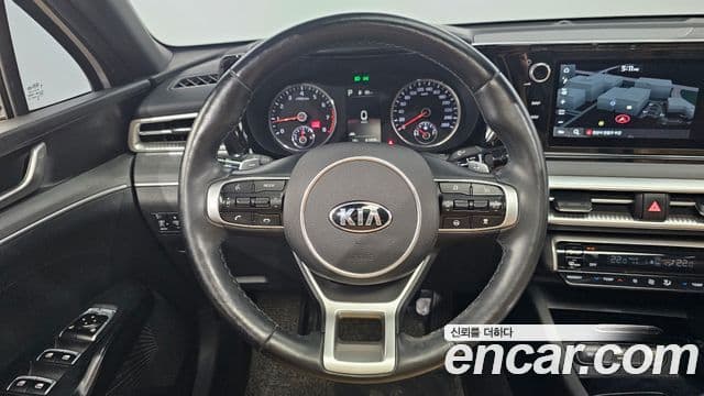 Kia K5 2021 — Şəkil 13/20
